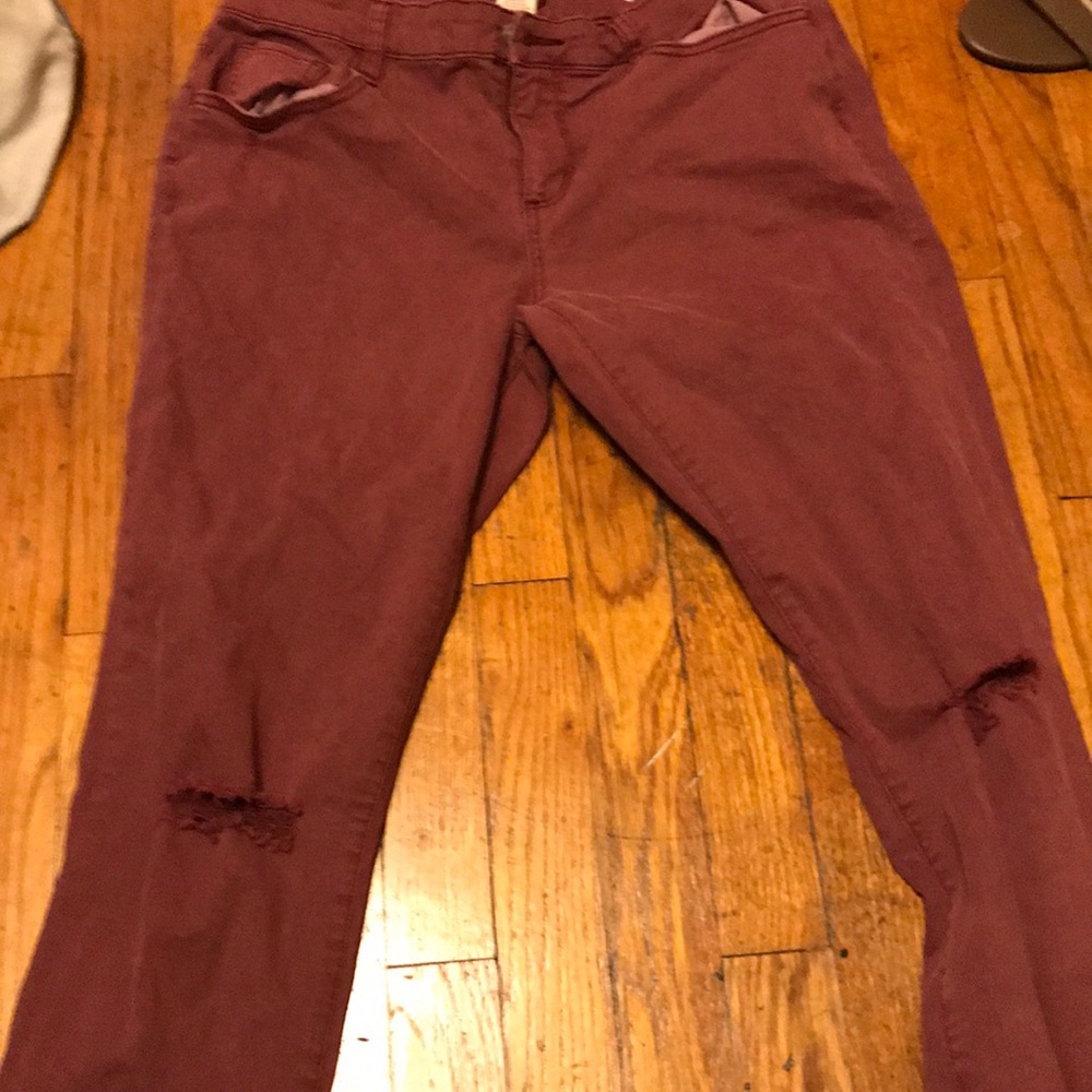 BURGUNDY JEGGINS